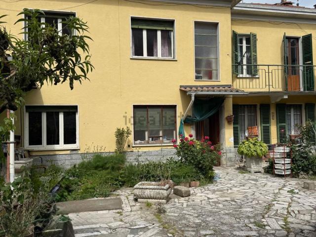 Villetta indipendente in vendita di 250 m² in Via Saraceni, 10