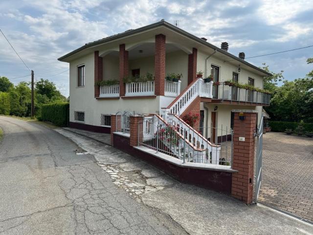 Villetta indipendente in vendita di 250 m² in Via Silva