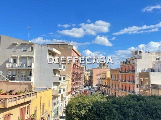 Villetta indipendente in vendita di 250 m² in Via Stefano Bilardello