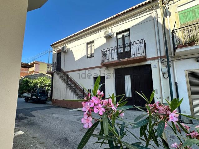 Villetta indipendente in vendita di 250 m² in Via Stretto V Garrisi, 75