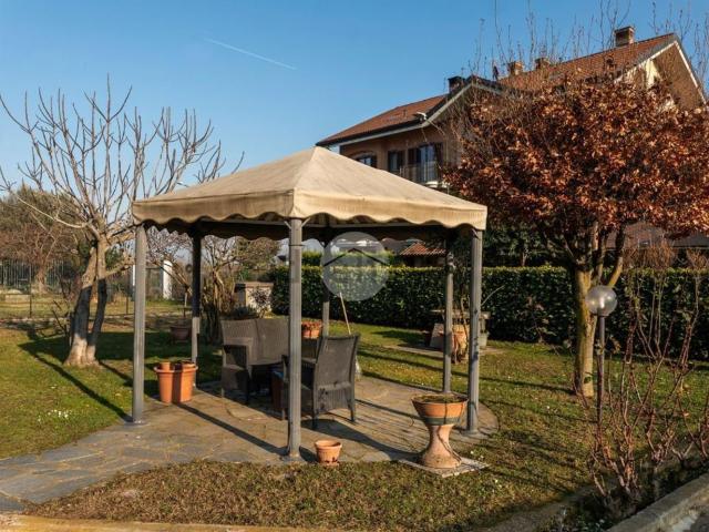 Villetta indipendente in vendita di 250 m² in Via Susa