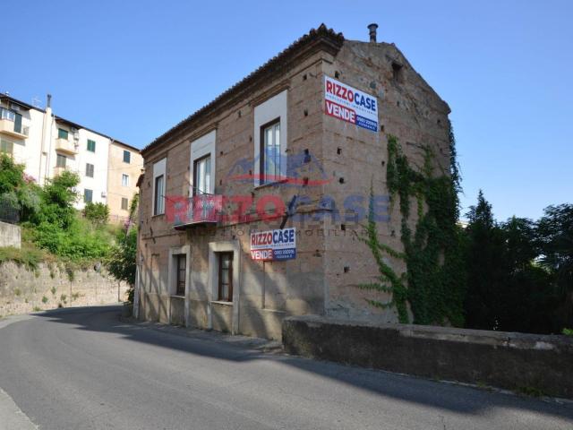 Villetta indipendente in vendita di 250 m² in Via Porta Cappuccini