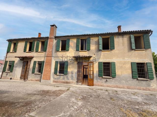 Villetta indipendente in vendita di 250 m² in Via per Scortichino, 53