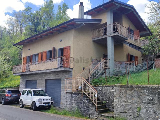 Villetta indipendente in vendita di 250 m² in Via Qualto, 5