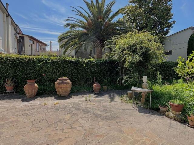 Villetta indipendente in vendita di 250 m² in Via Tosco Romagnola