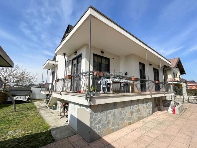 Villetta indipendente in vendita di 250 m² in Via Tetti Aiassa, 55