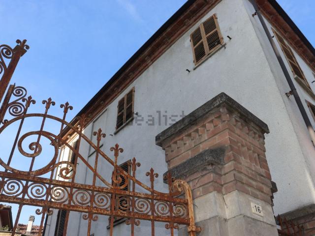Villetta indipendente in vendita di 250 m² in Via Val Bera, 2