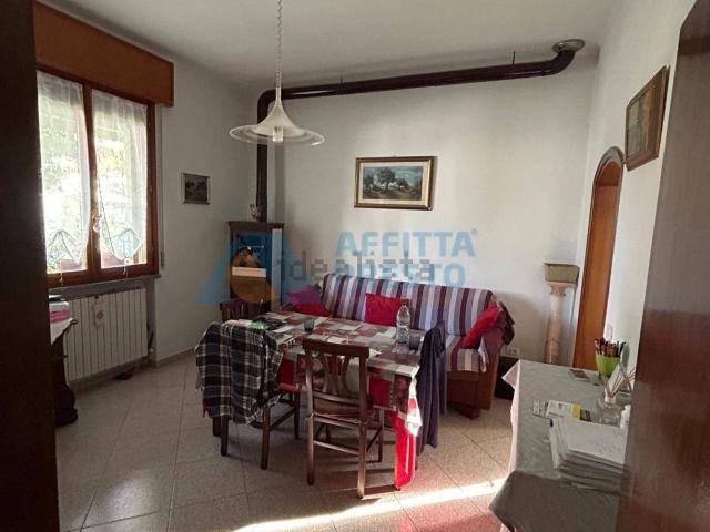 Villetta indipendente in vendita di 250 m² in Via Vittorio Locchi, 3