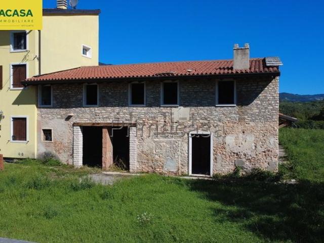Villetta indipendente in vendita di 250 m² in Viale Verona