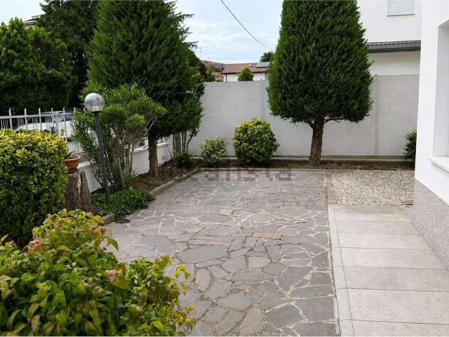 Villetta indipendente in vendita di 250 m² in Viale Martiri della Libertà