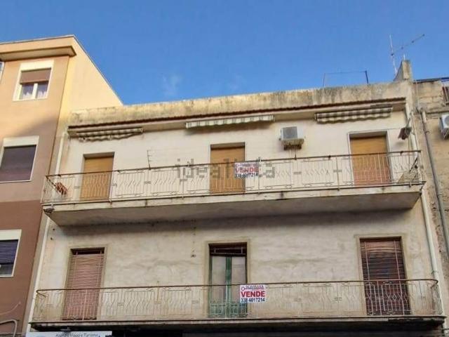 Villetta indipendente in vendita di 250 m² in Viale Riccardo da Lentini