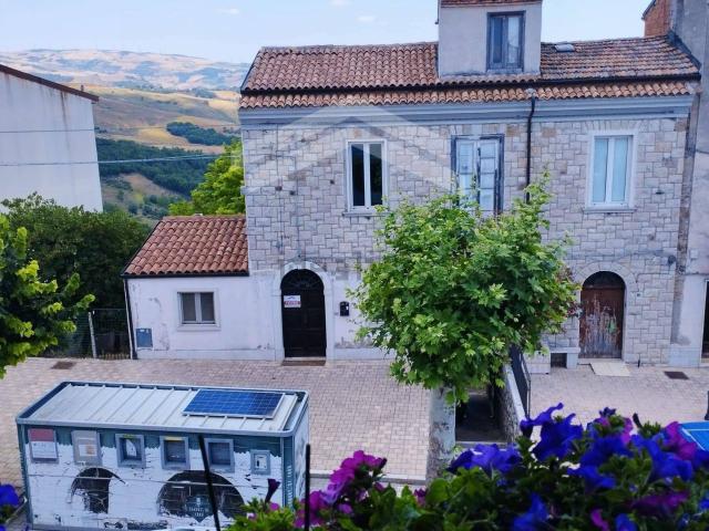 Villetta indipendente in vendita di 250 m² in Viale San Francesco, 61
