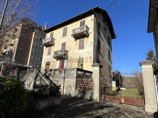 Villetta indipendente in vendita di 250 m² in Viale Stazione Centrale