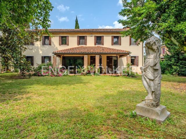 Villetta indipendente in vendita di 250 m² in Borgo Furo di Santa Bona, 39