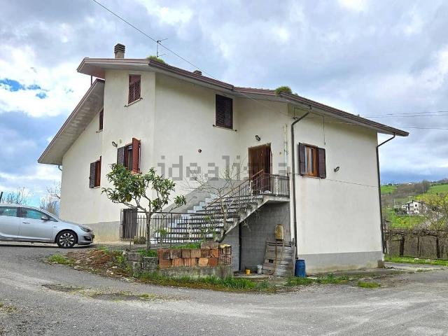 Villetta indipendente in vendita di 250 m² in Contrada Baiano