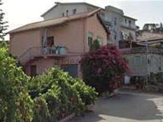 Villetta indipendente in vendita di 250 m² in Contrada Malvicino