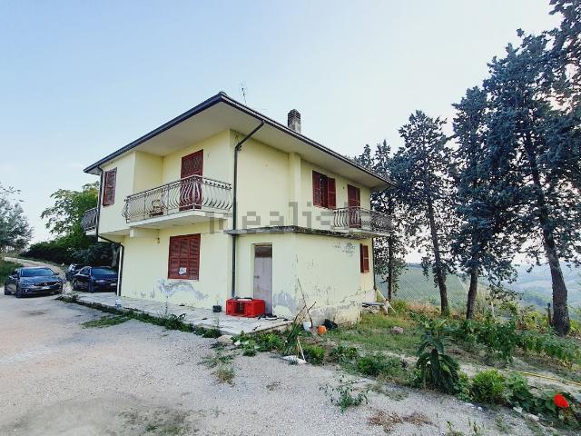 Villetta indipendente in vendita di 250 m² in Contrada San Lazzaro