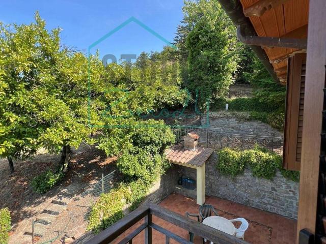 Villetta indipendente in vendita di 250 m² in Frazione carpiano, 108