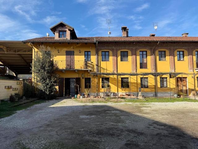 Villetta indipendente in vendita di 250 m² in Frazione Falchetto