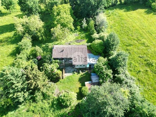 Villetta indipendente in vendita di 250 m² in Frazione Molini
