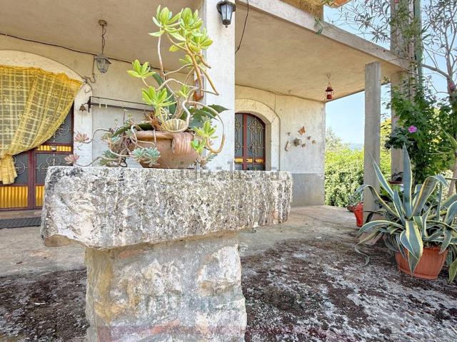 Villetta indipendente in vendita di 250 m² in Località ripole, 31