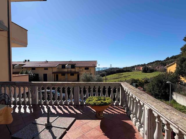 Villetta indipendente in vendita di 250 m² in Località Sassogrosso, 25