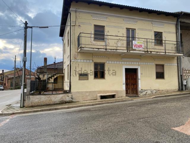 Villetta indipendente in vendita di 250 m² in Piazza XXIV Maggio