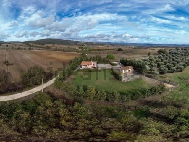 Villetta indipendente in vendita di 250 m² in Strada Provinciale Aquilaia