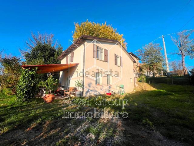 Villetta indipendente in vendita di 250 m² in Strada Rocca