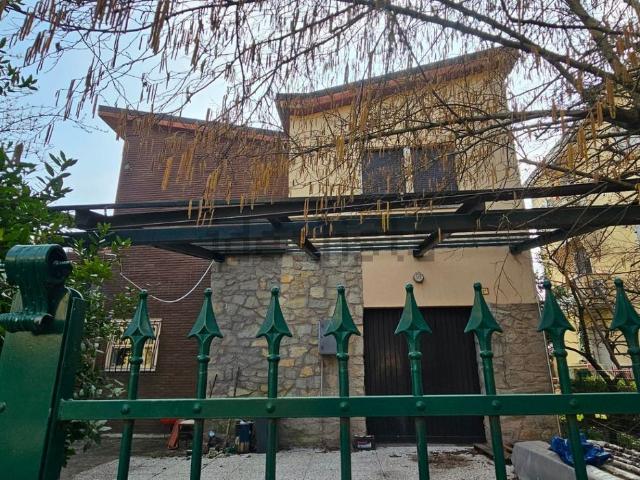 Villetta indipendente in vendita di 251 m²