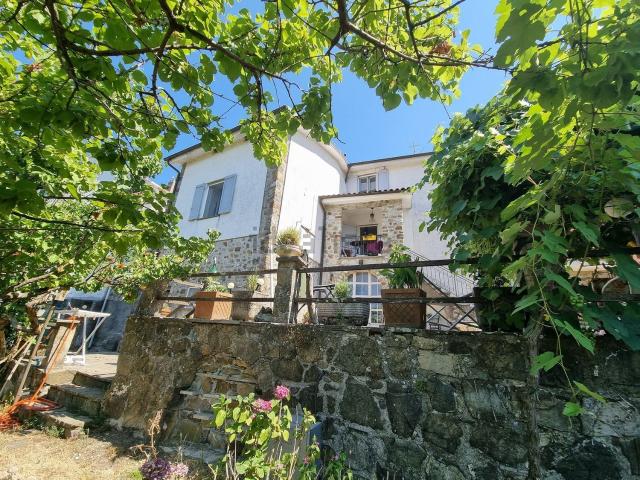 Villetta indipendente in vendita di 251 m² in Via borsa, 12
