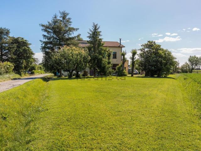 Villetta indipendente in vendita di 251 m² in Via Forma, 44