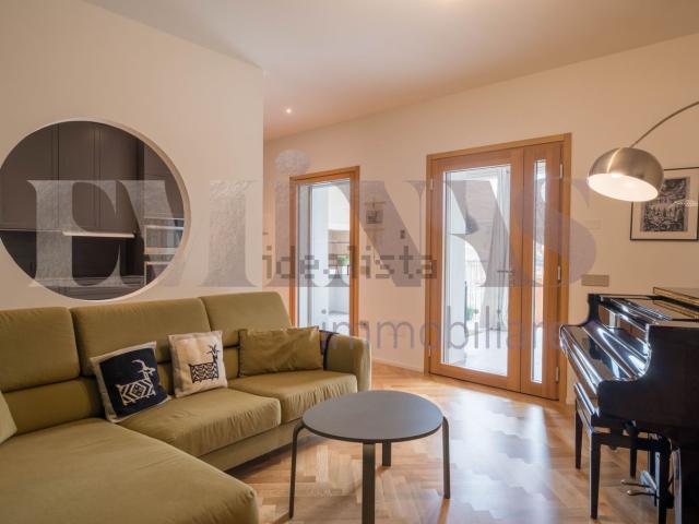 Villetta indipendente in vendita di 251 m² in Via Piemonte, 6