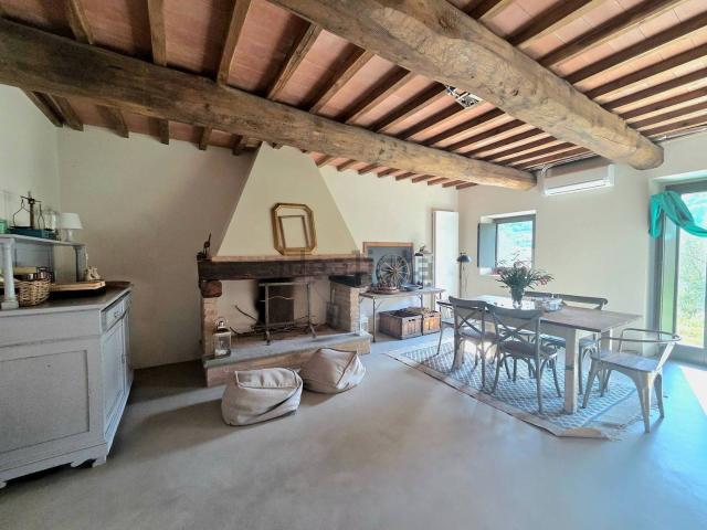 Villetta indipendente in vendita di 252 m² in Via Castello di Cintoia