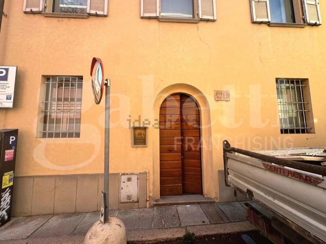 Villetta indipendente in vendita di 252 m² in Via Trebbiola, 27
