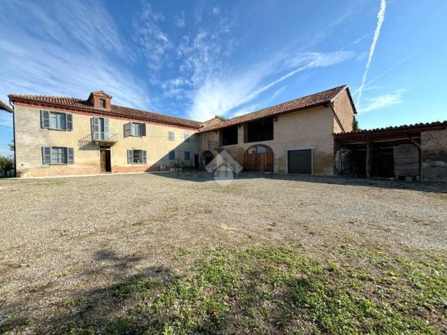 Villetta indipendente in vendita di 252 m² in Frazione Quartino, 79
