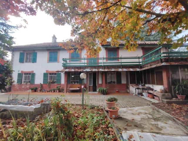 Villetta indipendente in vendita di 252 m² in Località Valle Tanaro, 142