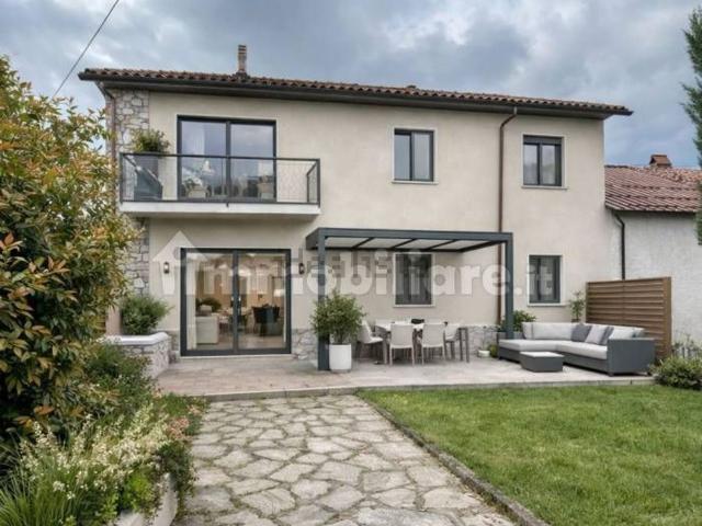 Villetta indipendente in vendita di 253 m²