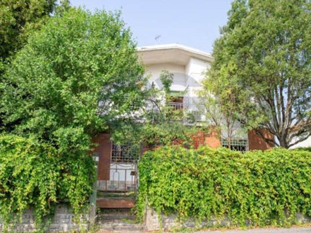 Villetta indipendente in vendita di 253 m² in Via Gentilini, 7