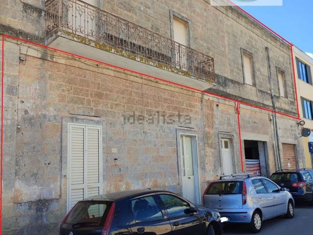 Villetta indipendente in vendita di 253 m² in Via Livorno