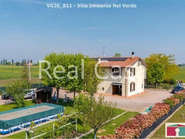 Villetta indipendente in vendita di 253 m² in Via Muzzonchio