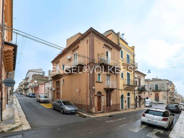 Villetta indipendente in vendita di 253 m² in Via Sant&apos Anna, 337