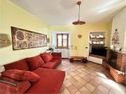 Villetta indipendente in vendita di 253 m² in Via Vittorio Alfieri, 15