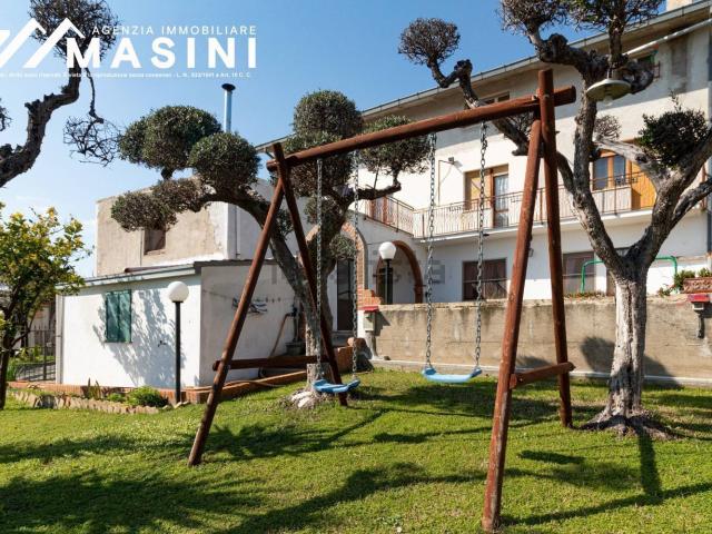 Villetta indipendente in vendita di 253 m² in Contrada San Amato, 104