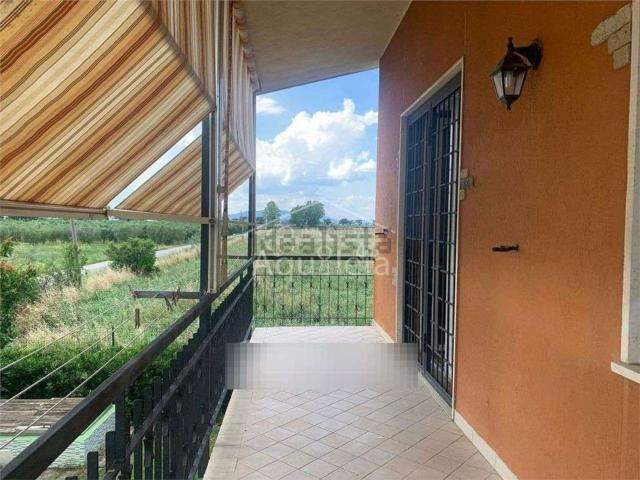 Villetta indipendente in vendita di 253 m² in Strada della Principina 2