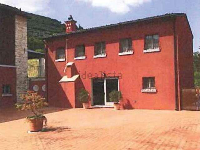 Villetta indipendente in vendita di 254 m² in Via Monte Recamao, 10