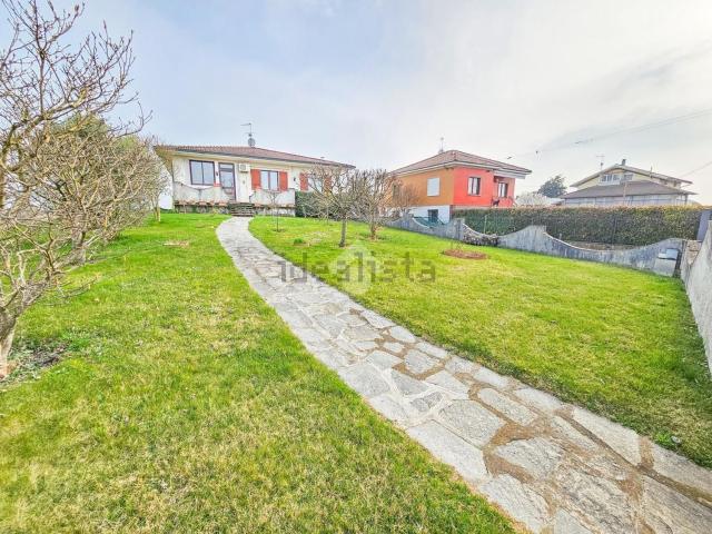 Villetta indipendente in vendita di 254 m² in Via Tortona, 9