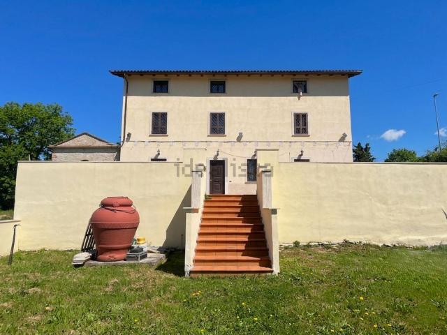 Villetta indipendente in vendita di 255 m² in Via Colle Pizzuto