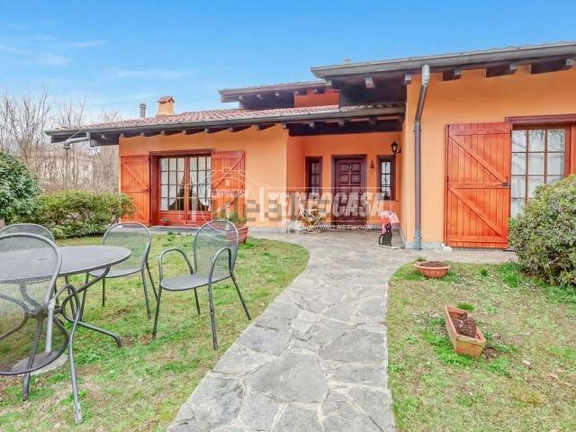 Villetta indipendente in vendita di 255 m² in Via Cima Campagna