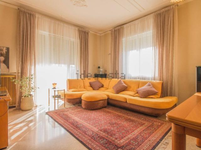 Villetta indipendente in vendita di 255 m² in Via Bortolazzi, 17